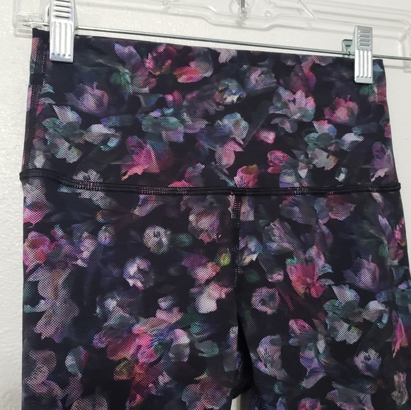 Lululemon Wunder Under Leggings - Picture 5 of 8